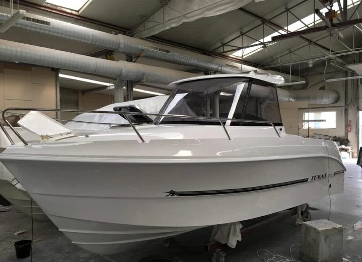 Cortina 480 Pilothouse